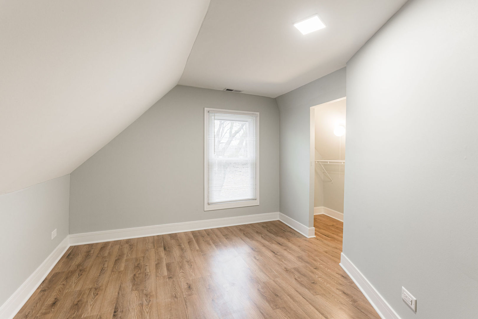 6453 S Hamilton Avenue