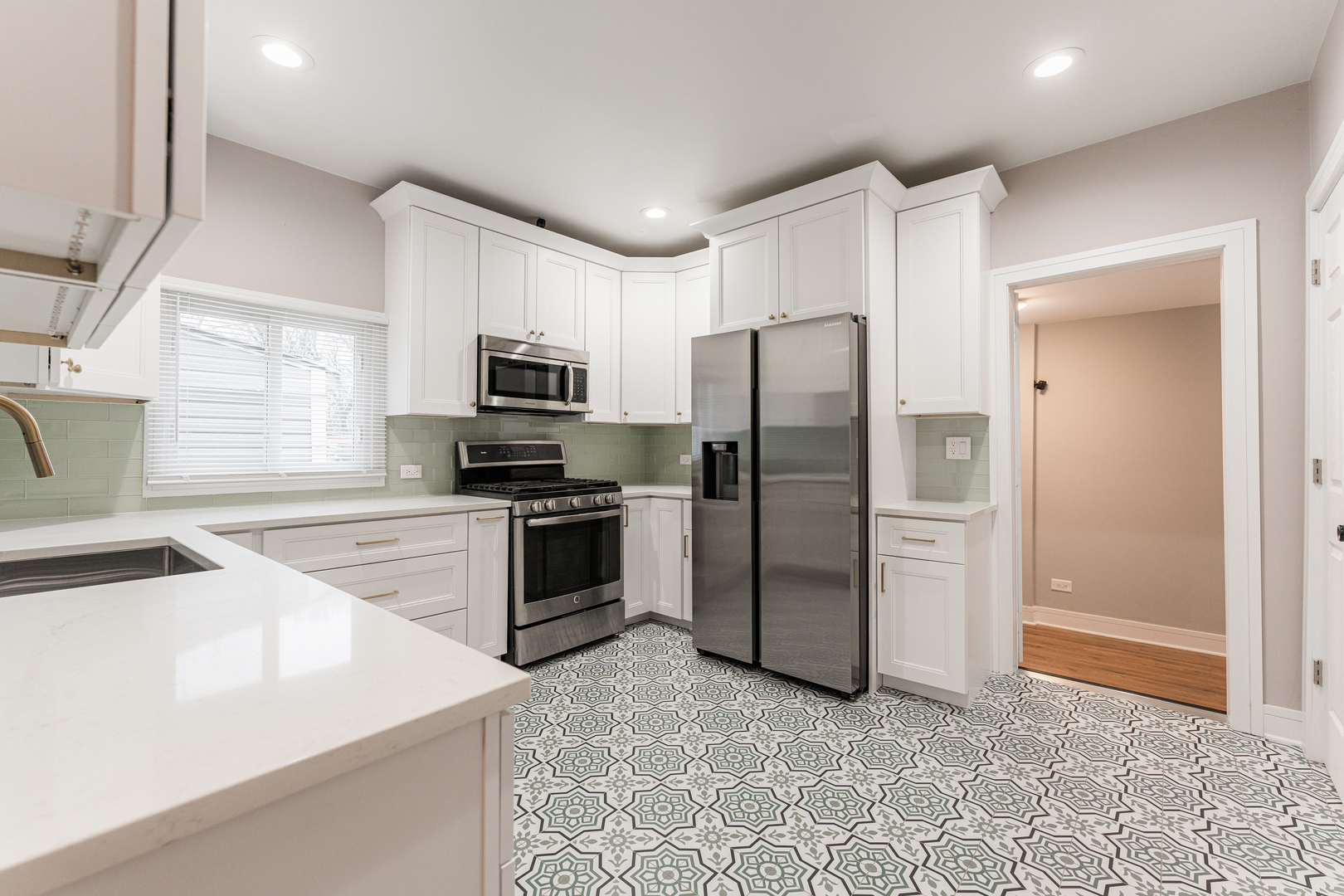 6453 S Hamilton Avenue