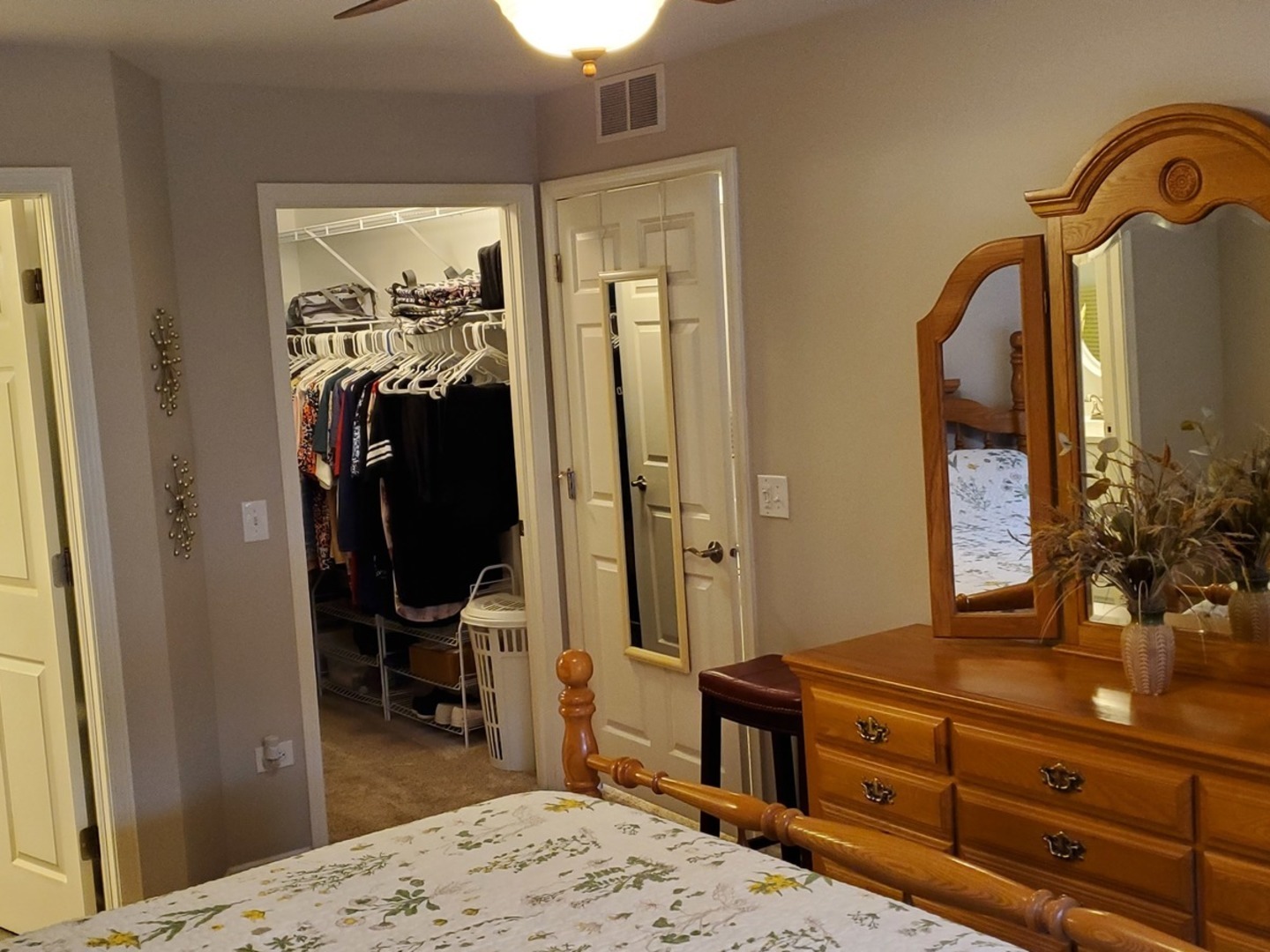 1631 Columbia Circle