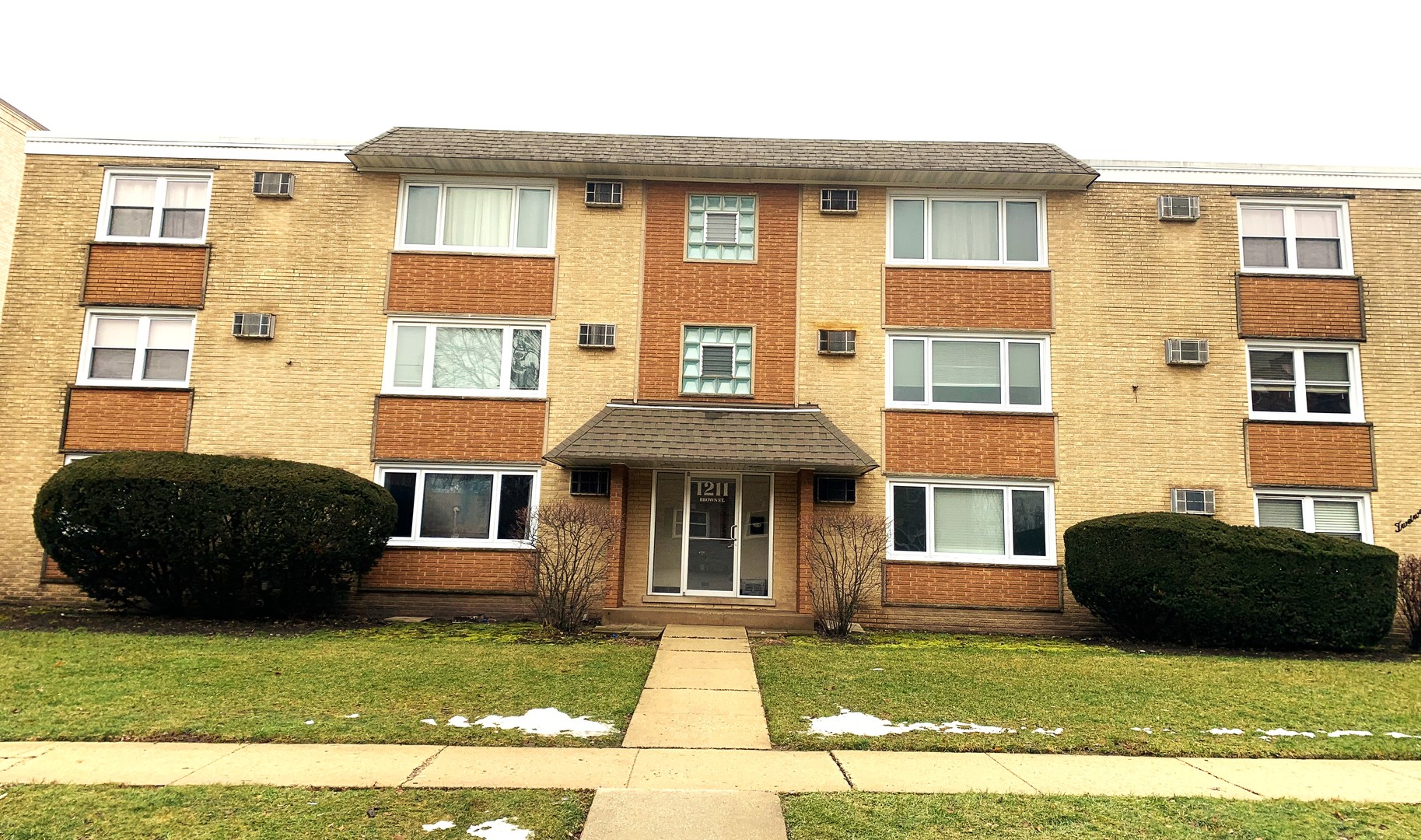 1211 Brown Street Unit: 2B