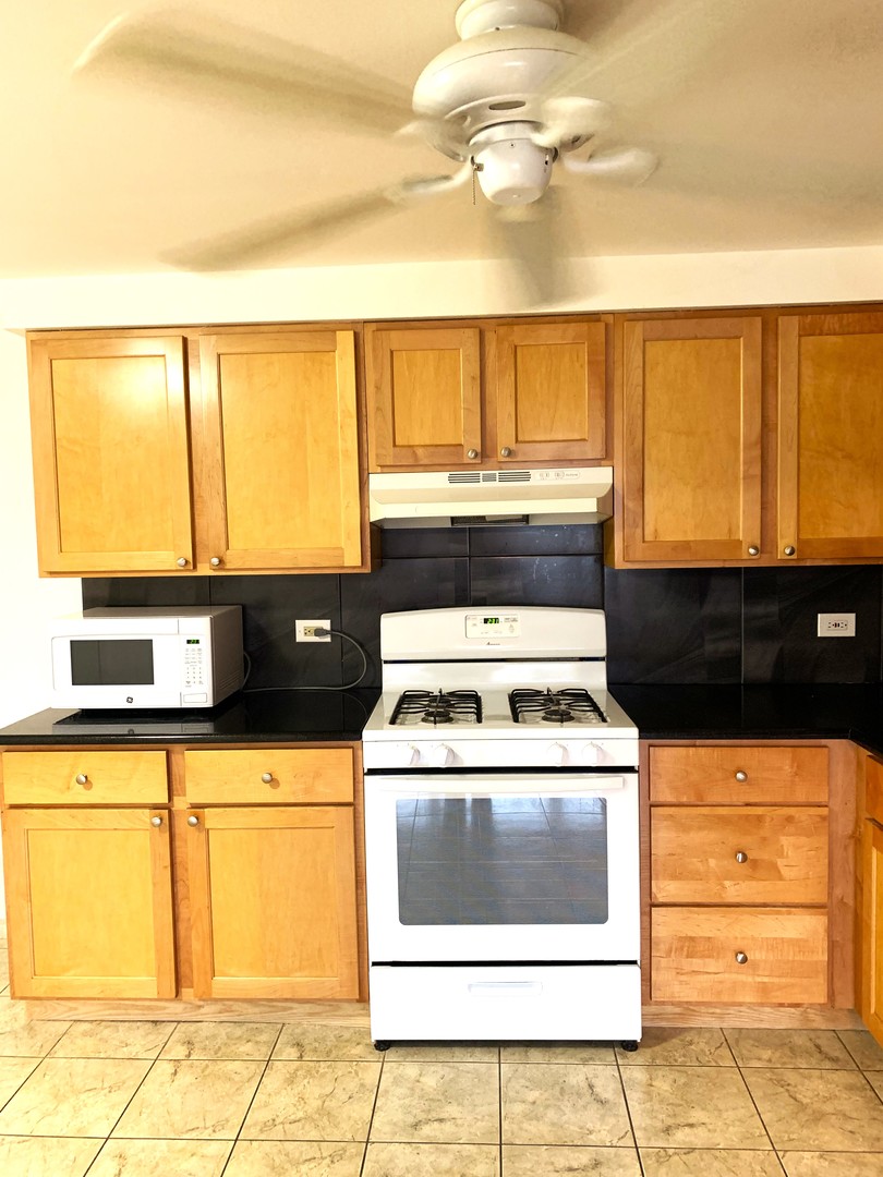 1211 Brown Street Unit: 2B