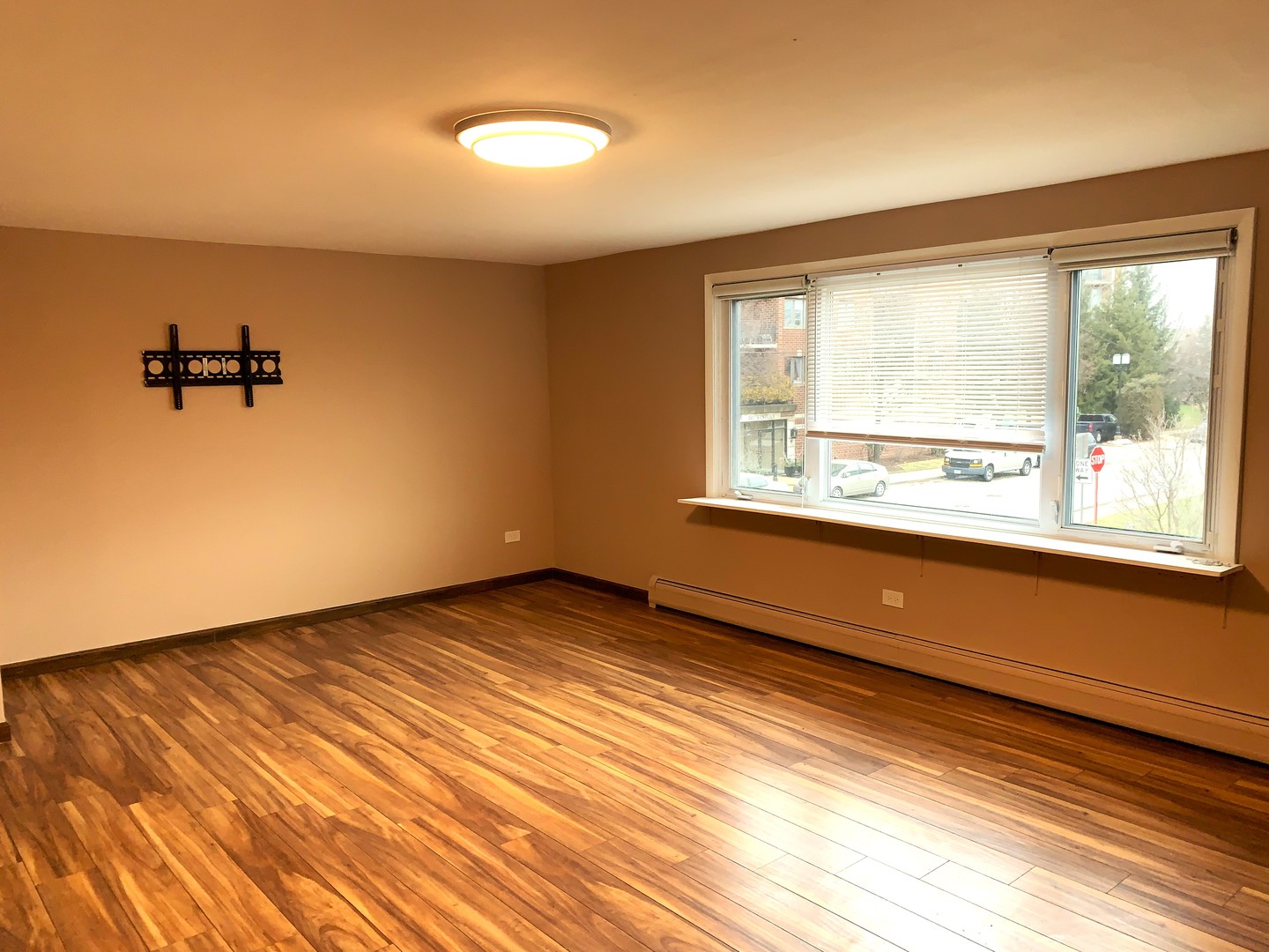 1211 Brown Street Unit: 2B