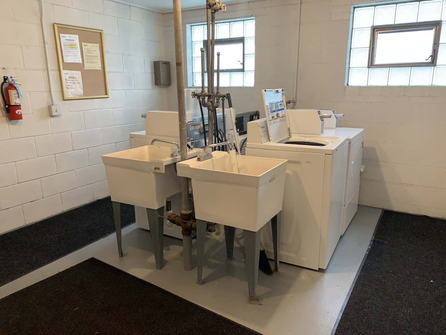 1211 Brown Street Unit: 2B