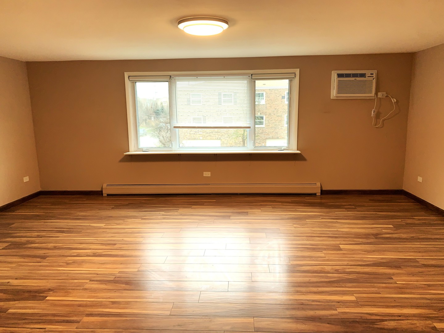 1211 Brown Street Unit: 2B