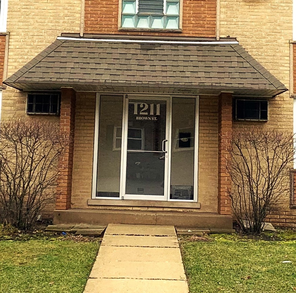 1211 Brown Street Unit: 2B