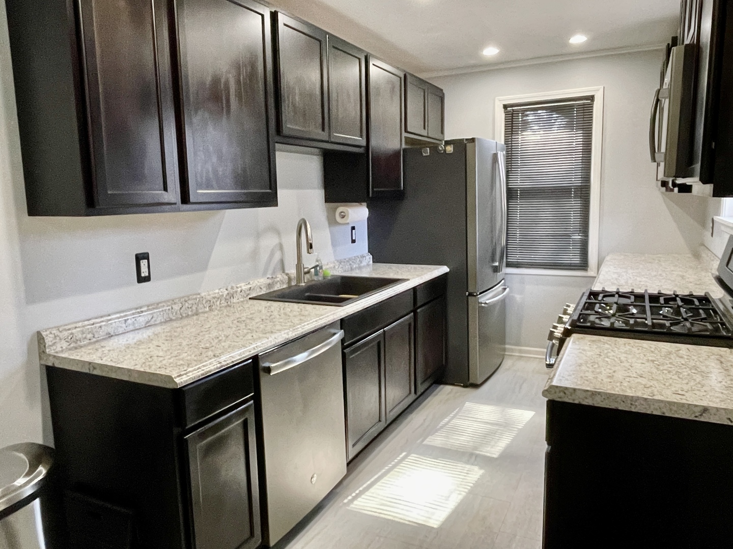 06N139 Hillside Drive