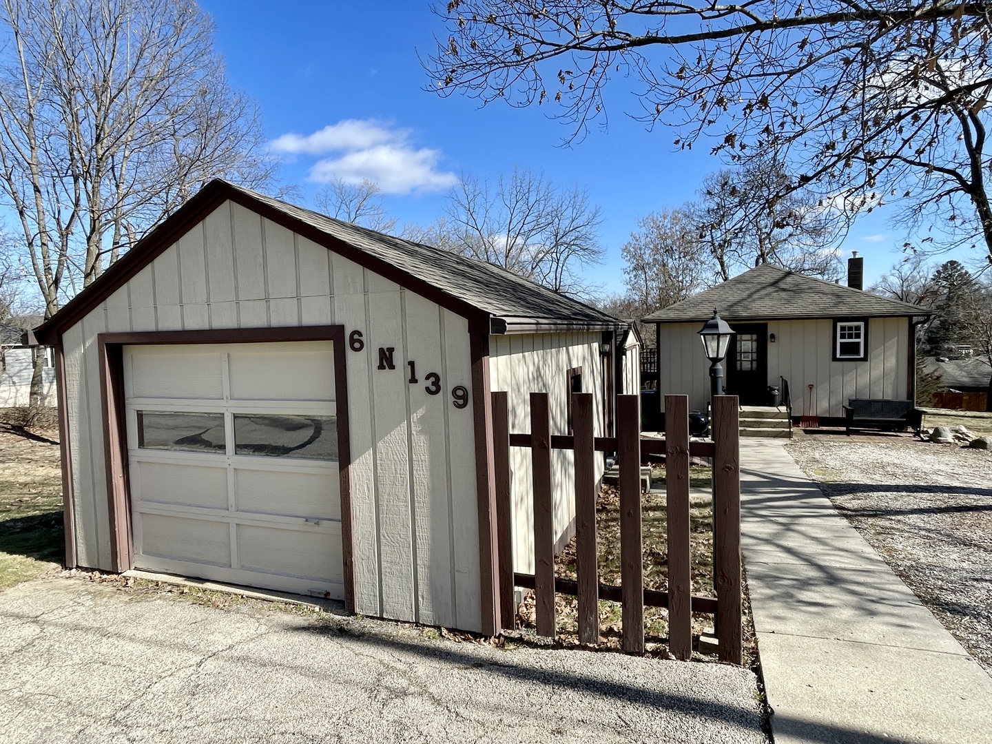 06N139 Hillside Drive