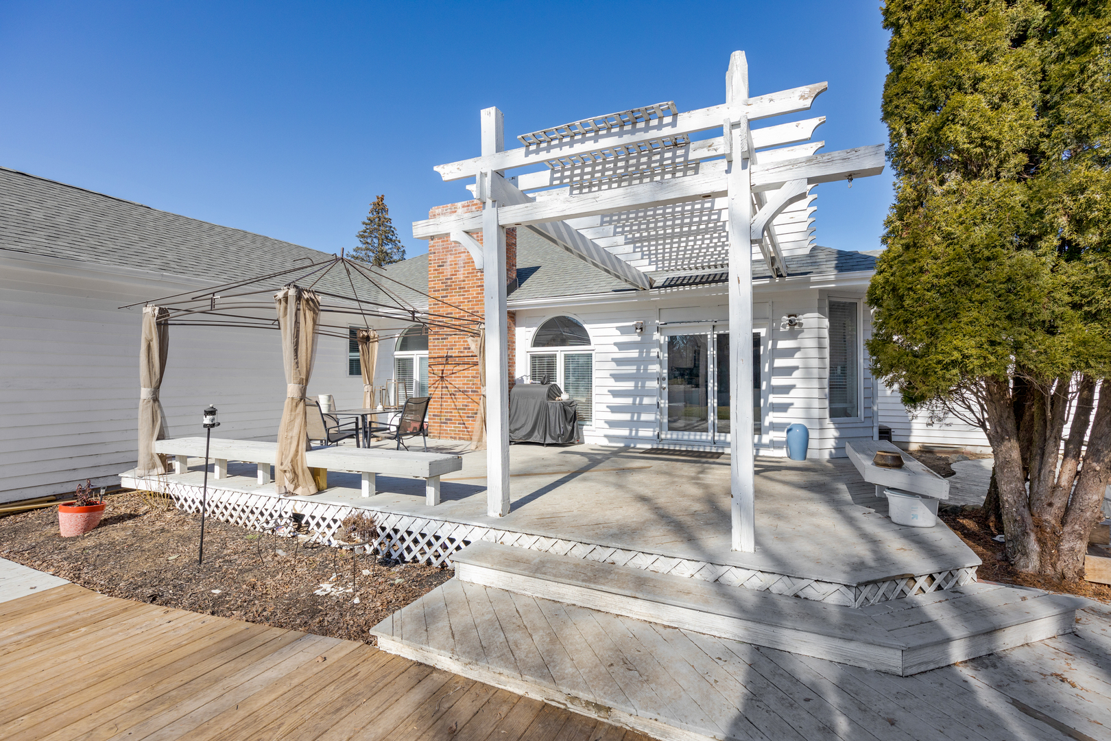 38W605 Sunvale Drive