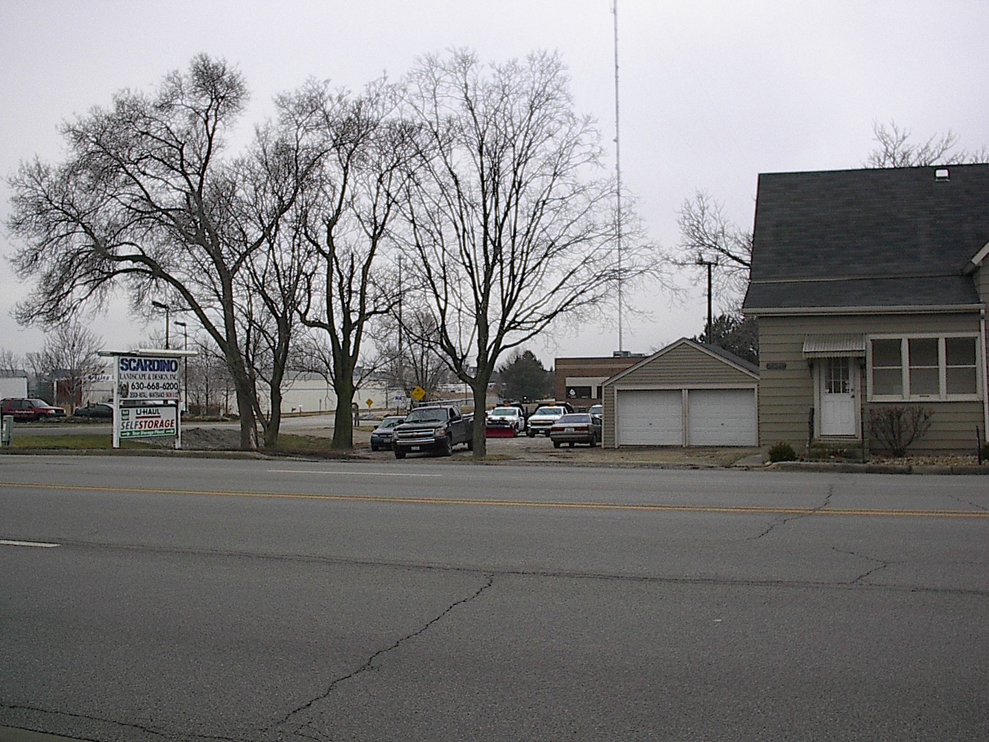25W579 ARMY TRAIL Road