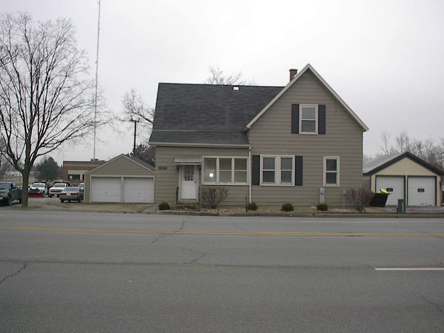 25W579 ARMY TRAIL Road