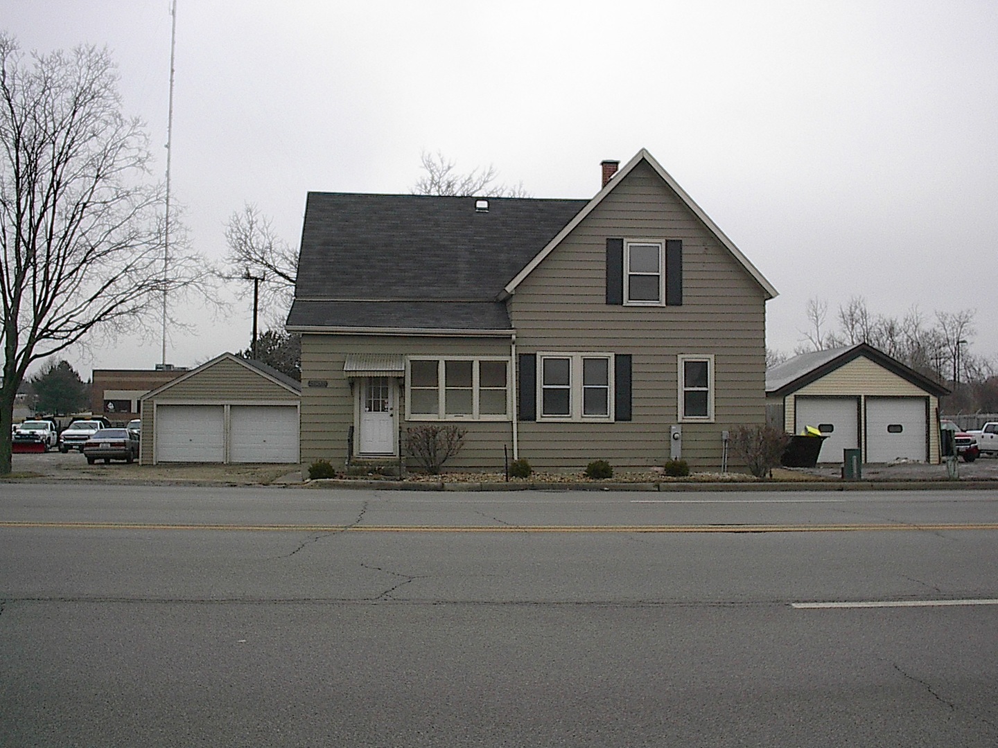 25W579 ARMY TRAIL Road