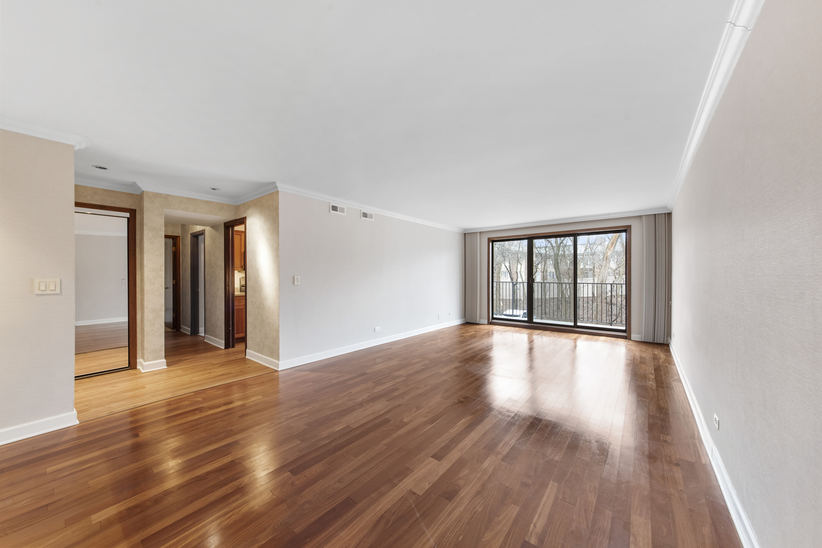 1S150 Spring Road Unit: 2E