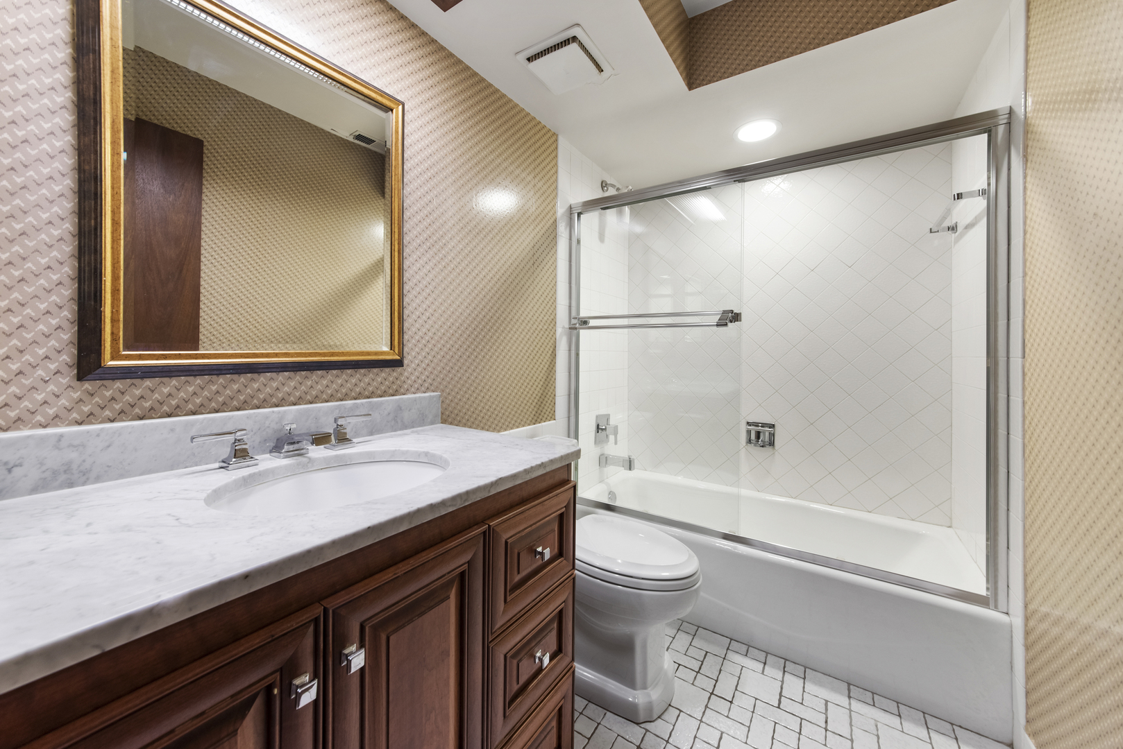 1S150 Spring Road Unit: 2E