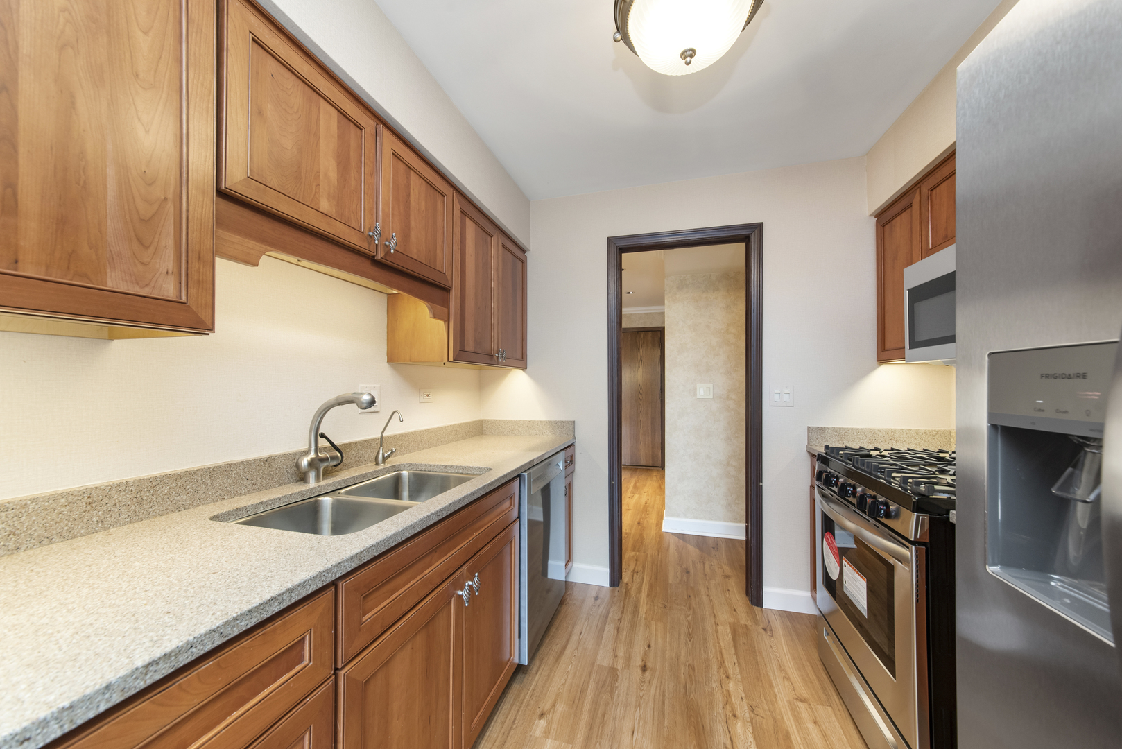 1S150 Spring Road Unit: 2E