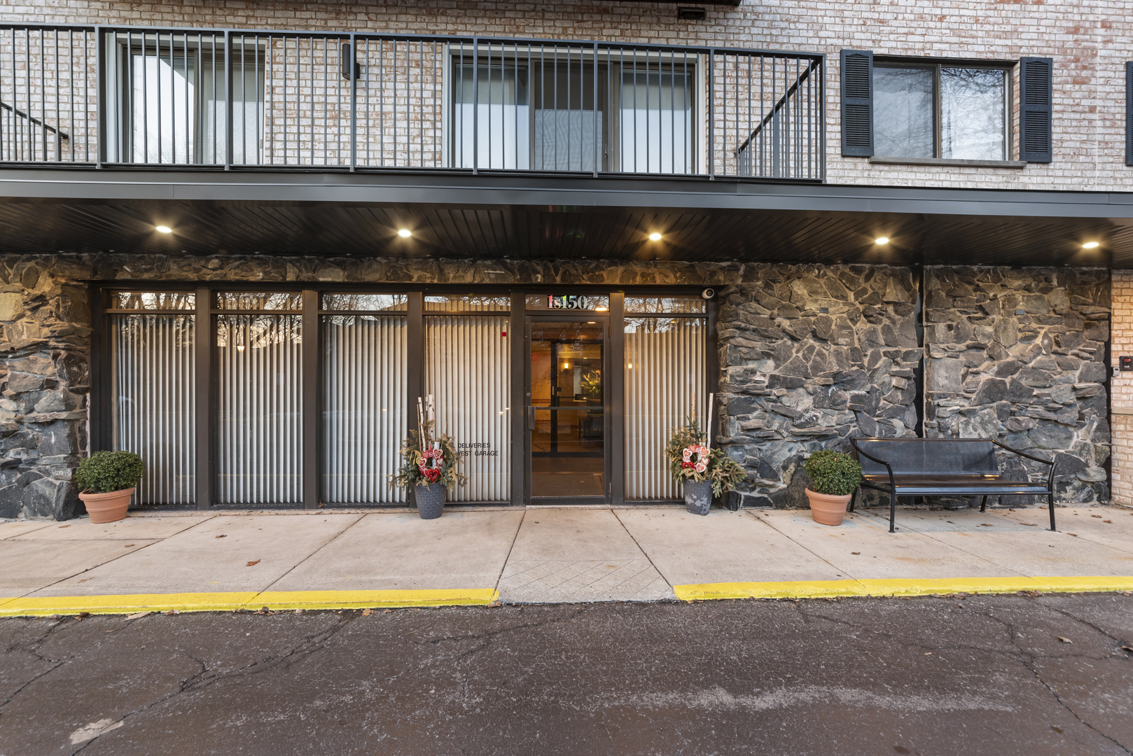 1S150 Spring Road Unit: 2E