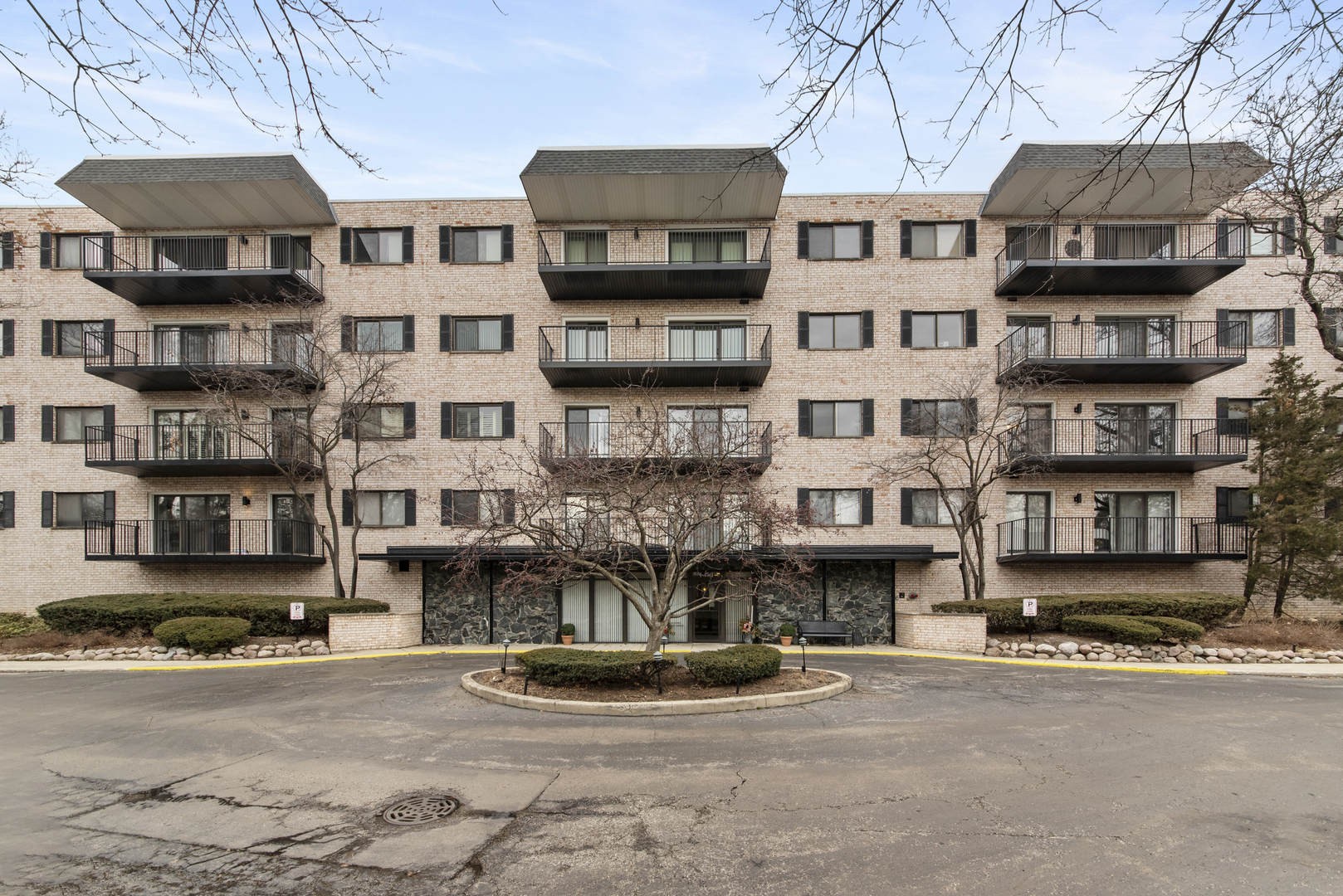 1S150 Spring Road Unit: 2E