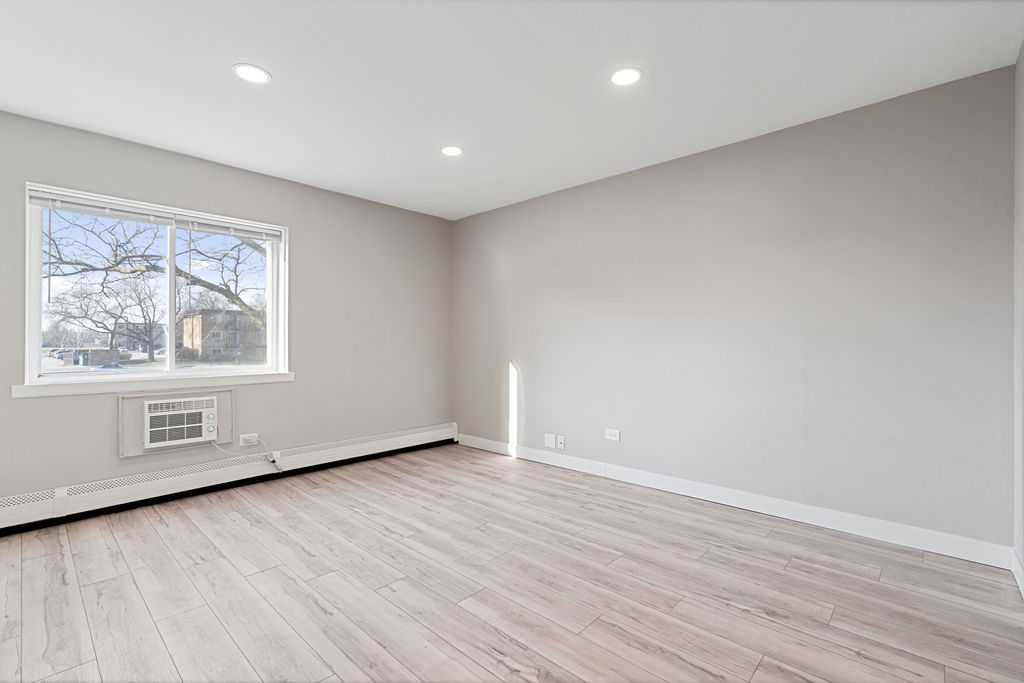 840 W College Boulevard Unit: 201