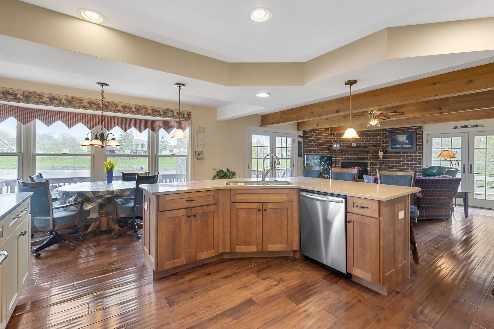 887 N Dovington Court