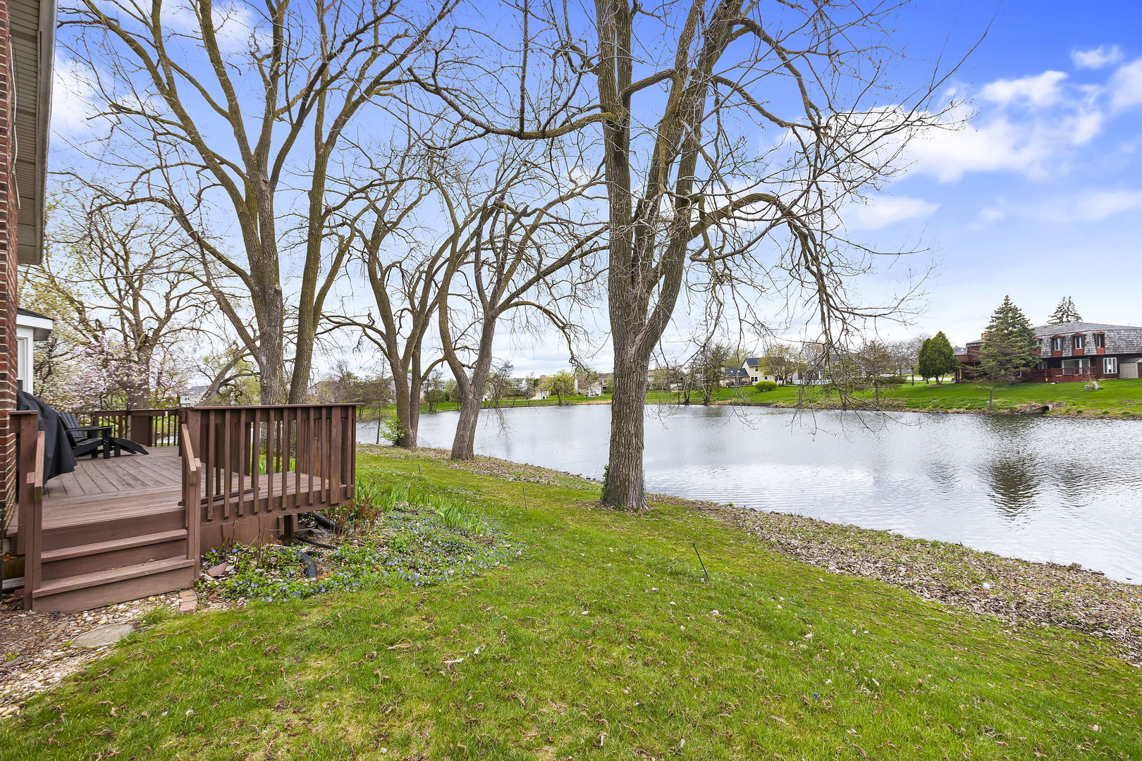 887 N Dovington Court