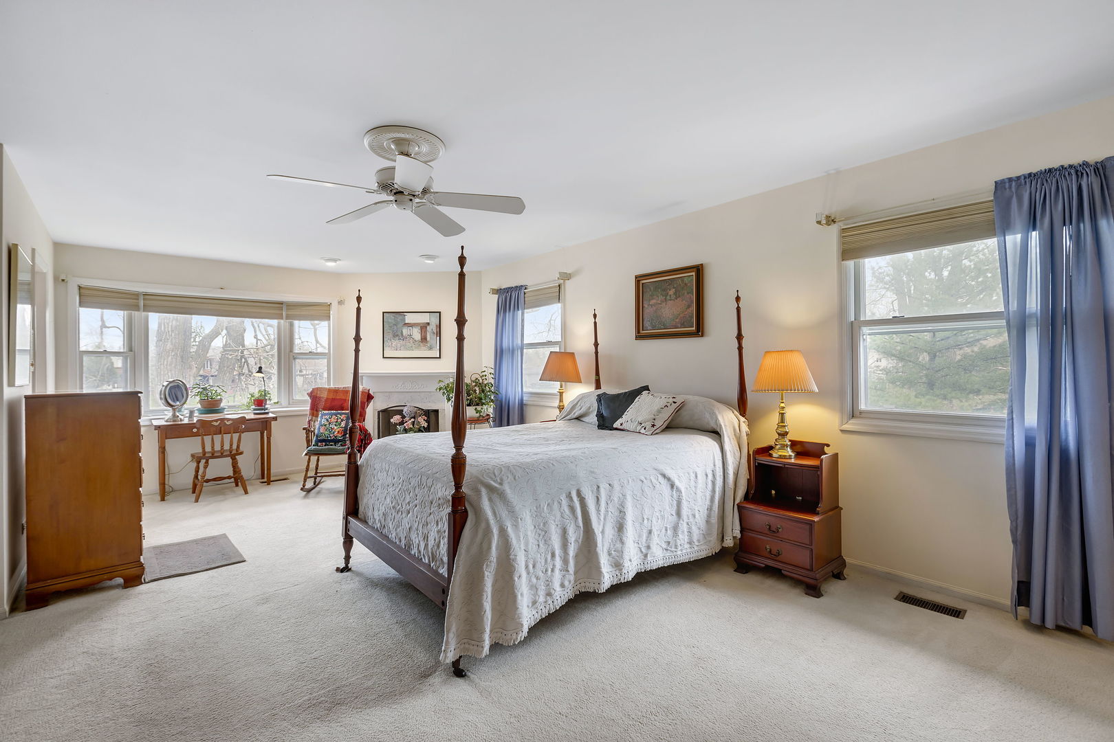 887 N Dovington Court