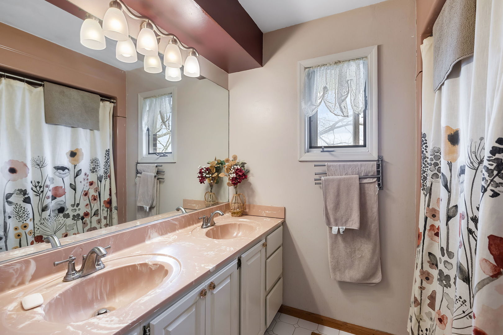 887 N Dovington Court