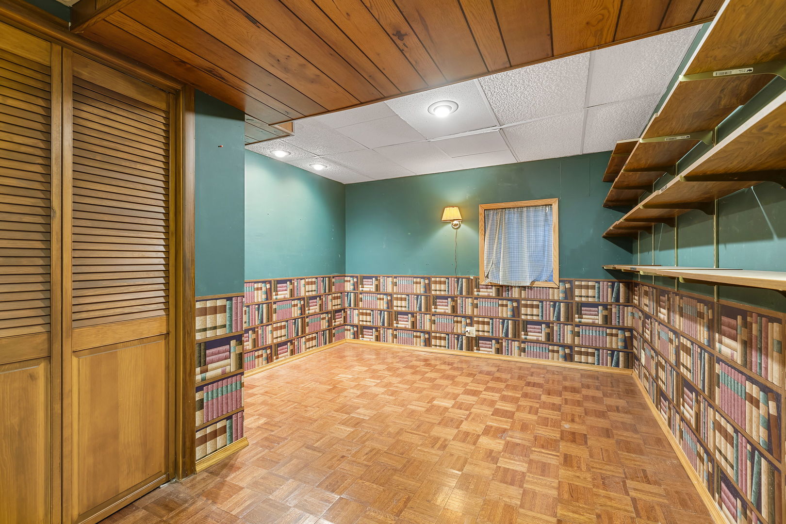 887 N Dovington Court