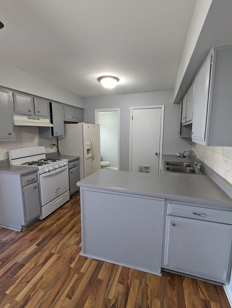 1304 Kingsbury Drive Unit: D