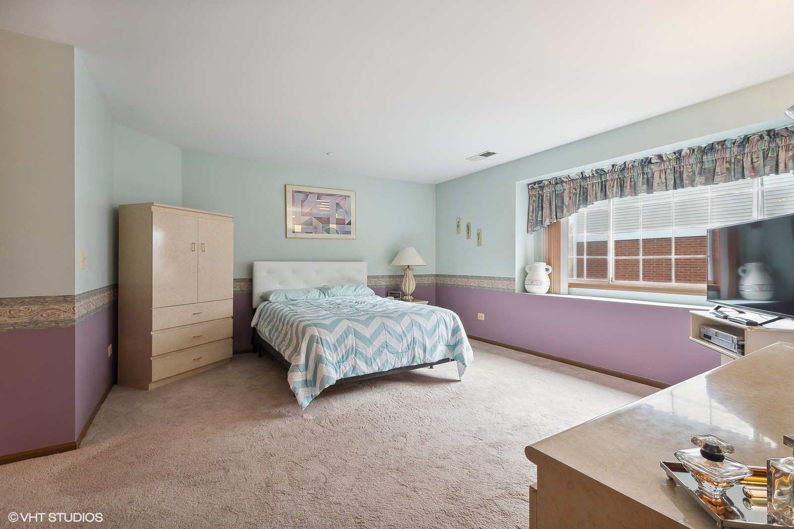 1603 W Hawkes Street Unit: 1