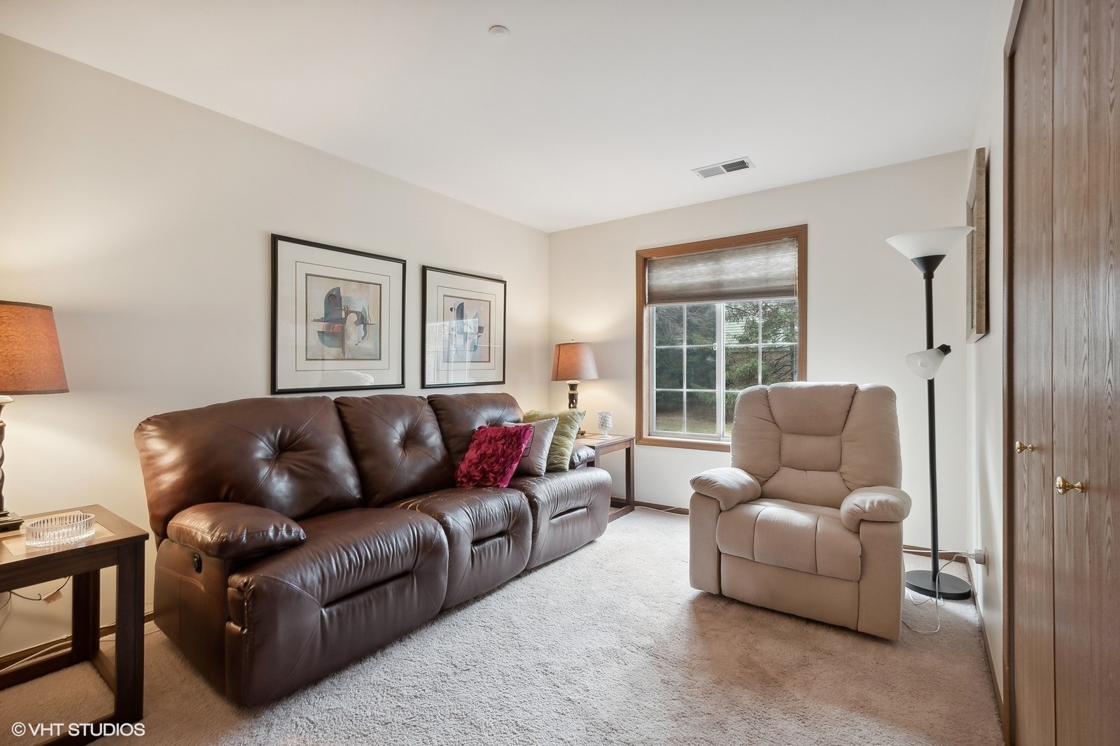 1603 W Hawkes Street Unit: 1