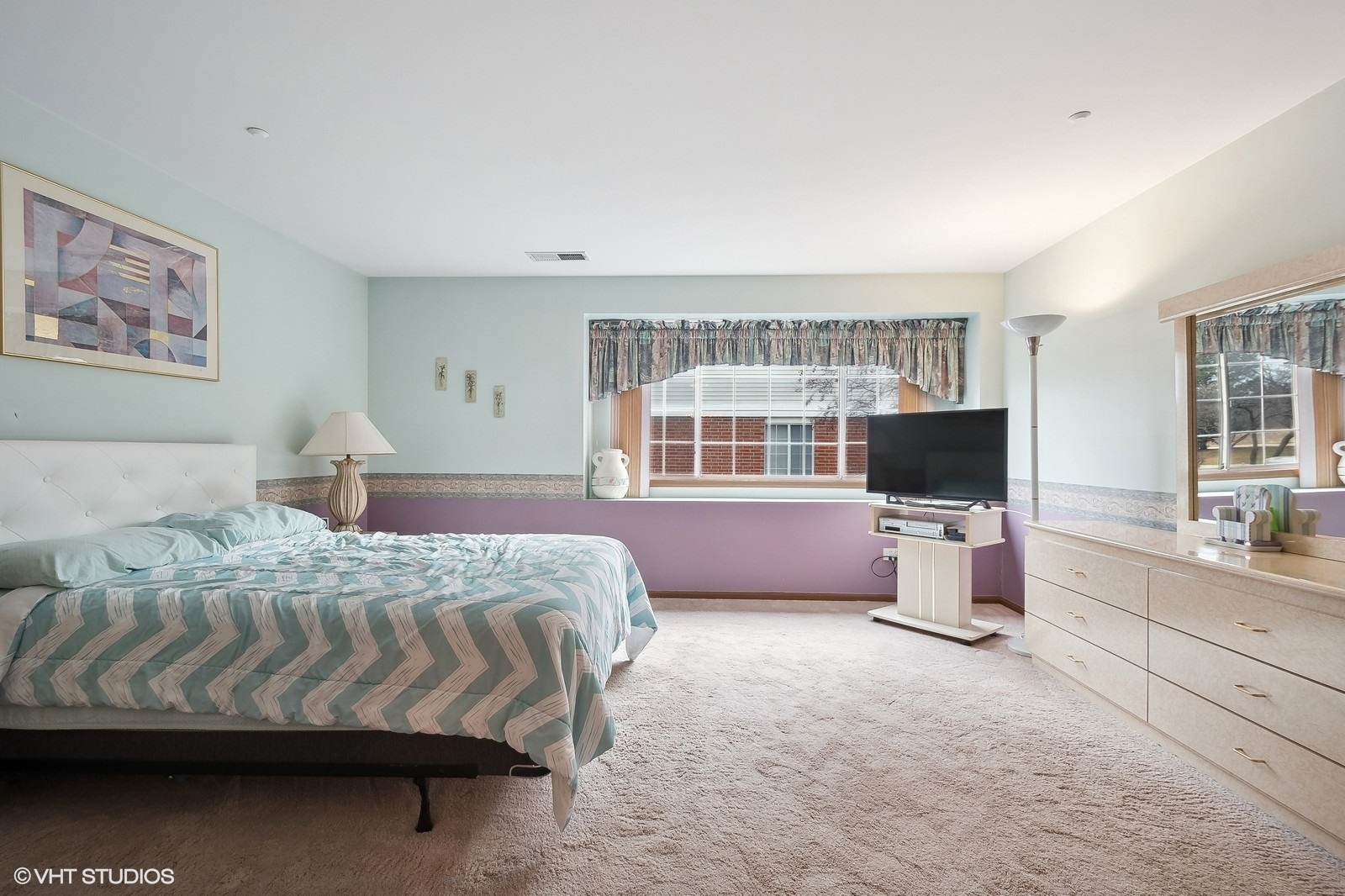 1603 W Hawkes Street Unit: 1