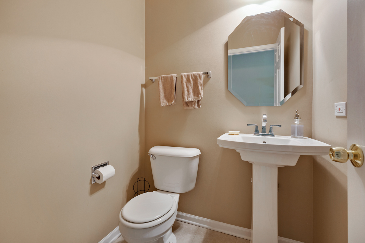 335 Thornwood Way Unit: D