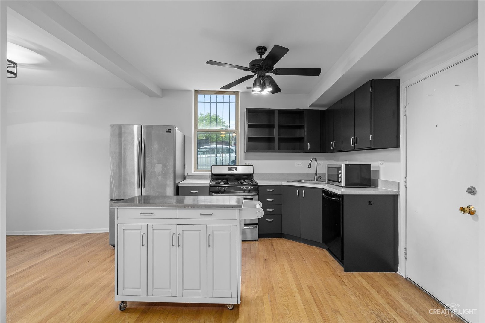 1410 W Sunnyside Avenue Unit: G