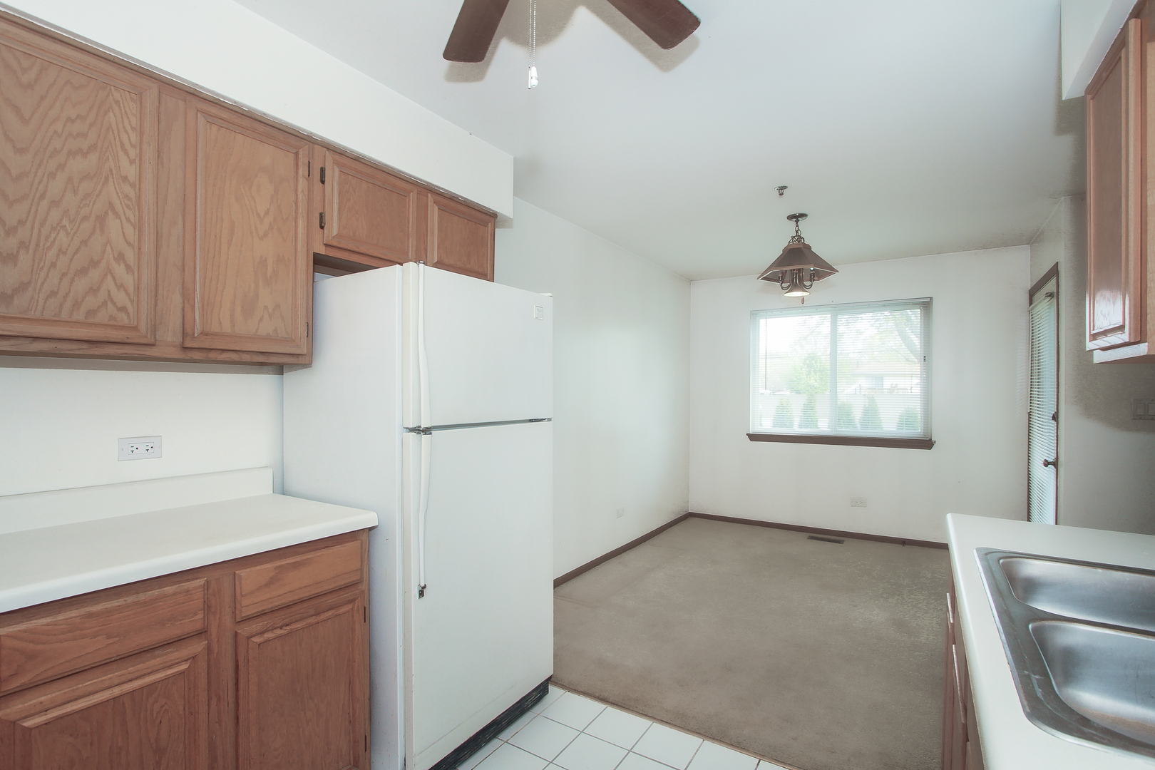 791 E WHISPERING OAKS Drive