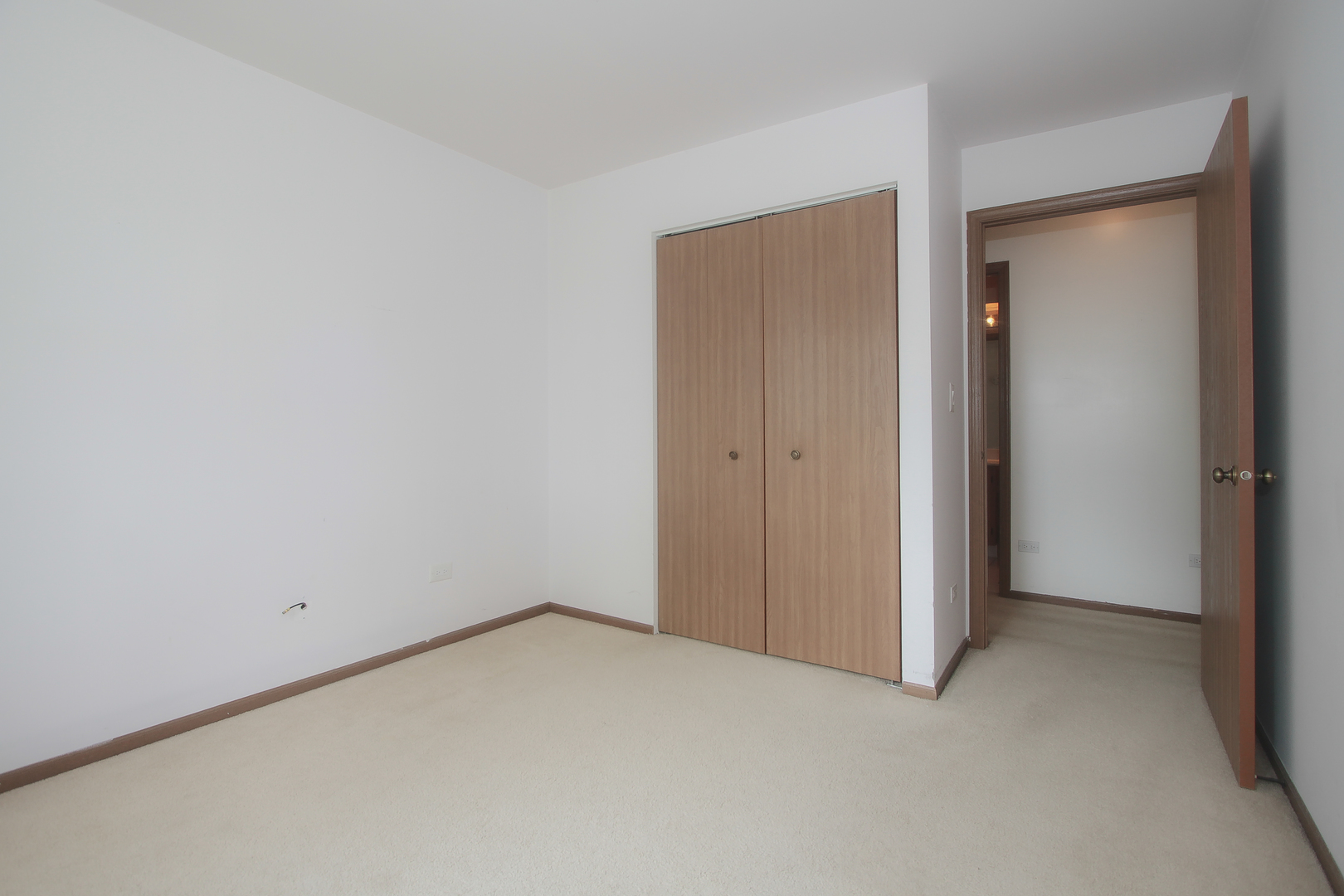 791 E WHISPERING OAKS Drive