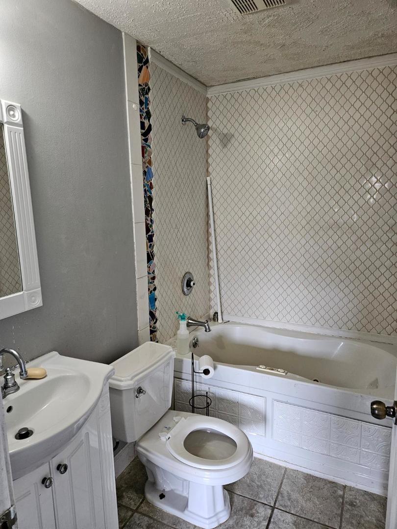 645 Virginia Road Unit: 323