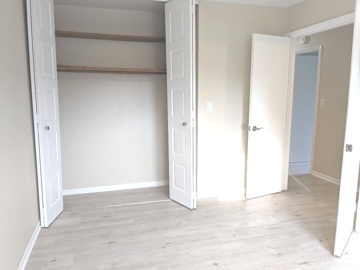 1313 Kingsbury Drive