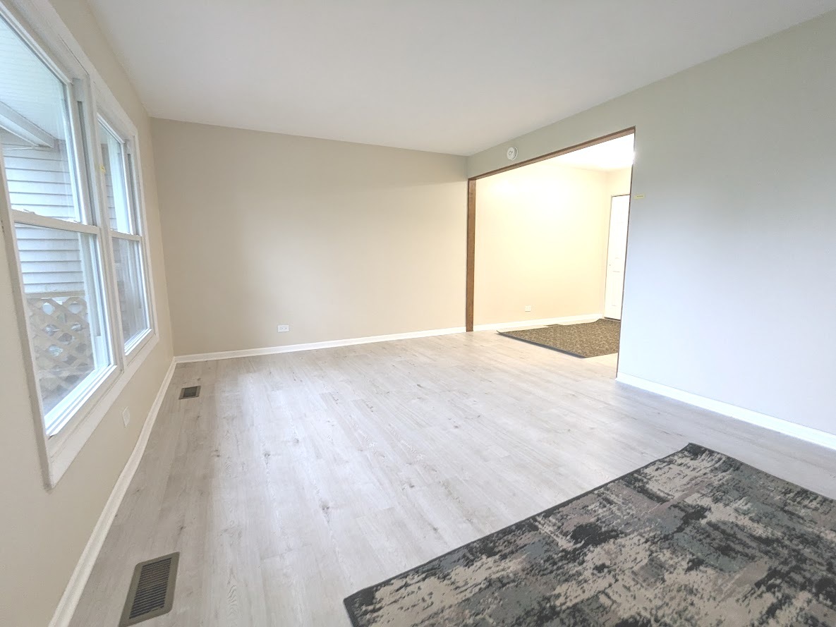 1313 Kingsbury Drive