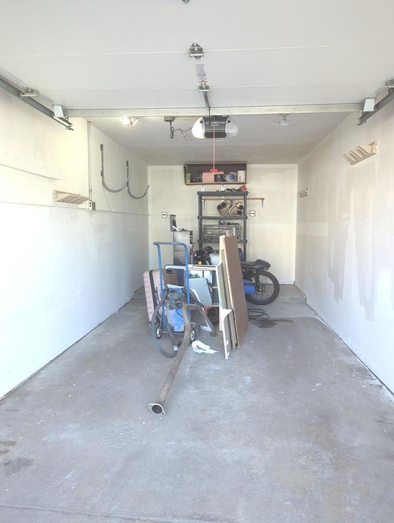 1313 Kingsbury Drive