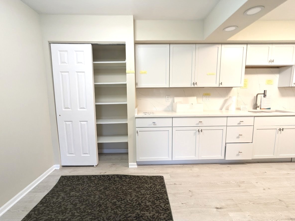 1313 Kingsbury Drive