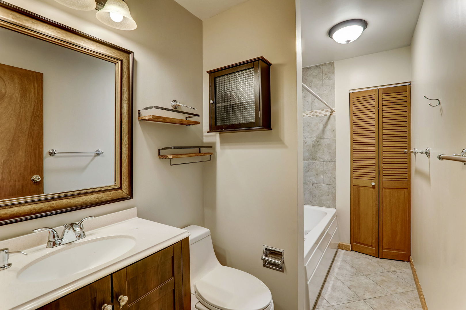 400 E Chippendale Drive