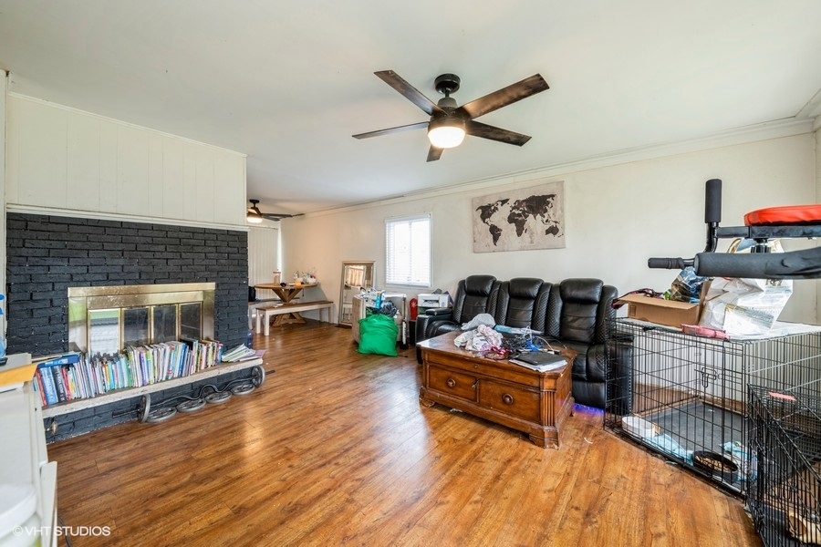 18 E Briarwood Drive