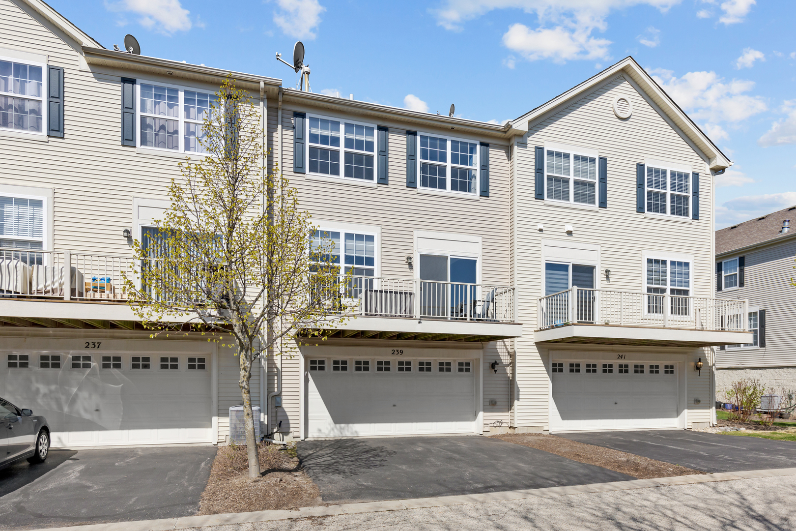 239 JACKSON Street Unit: 239