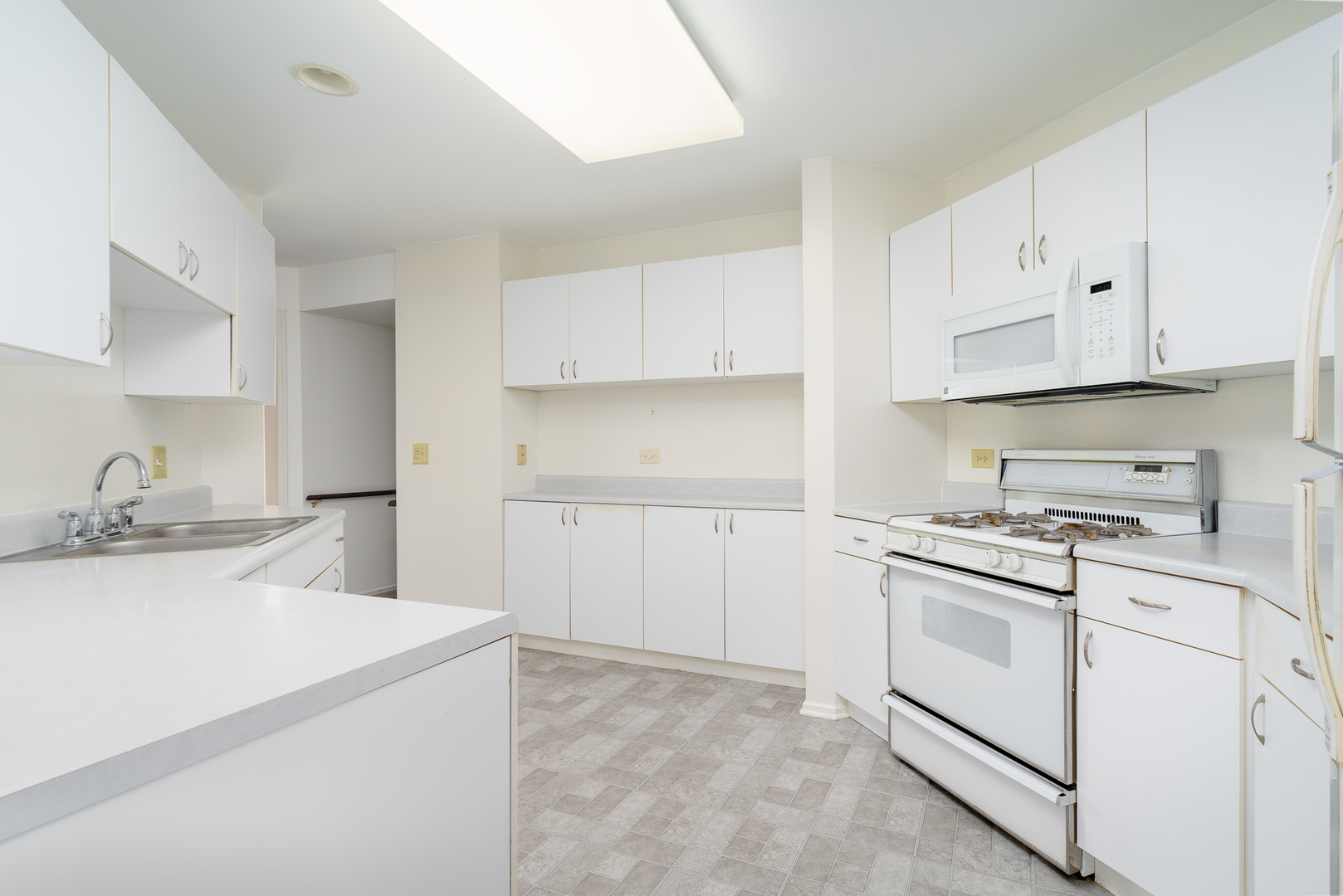 446 Cromwell Circle Unit: 1