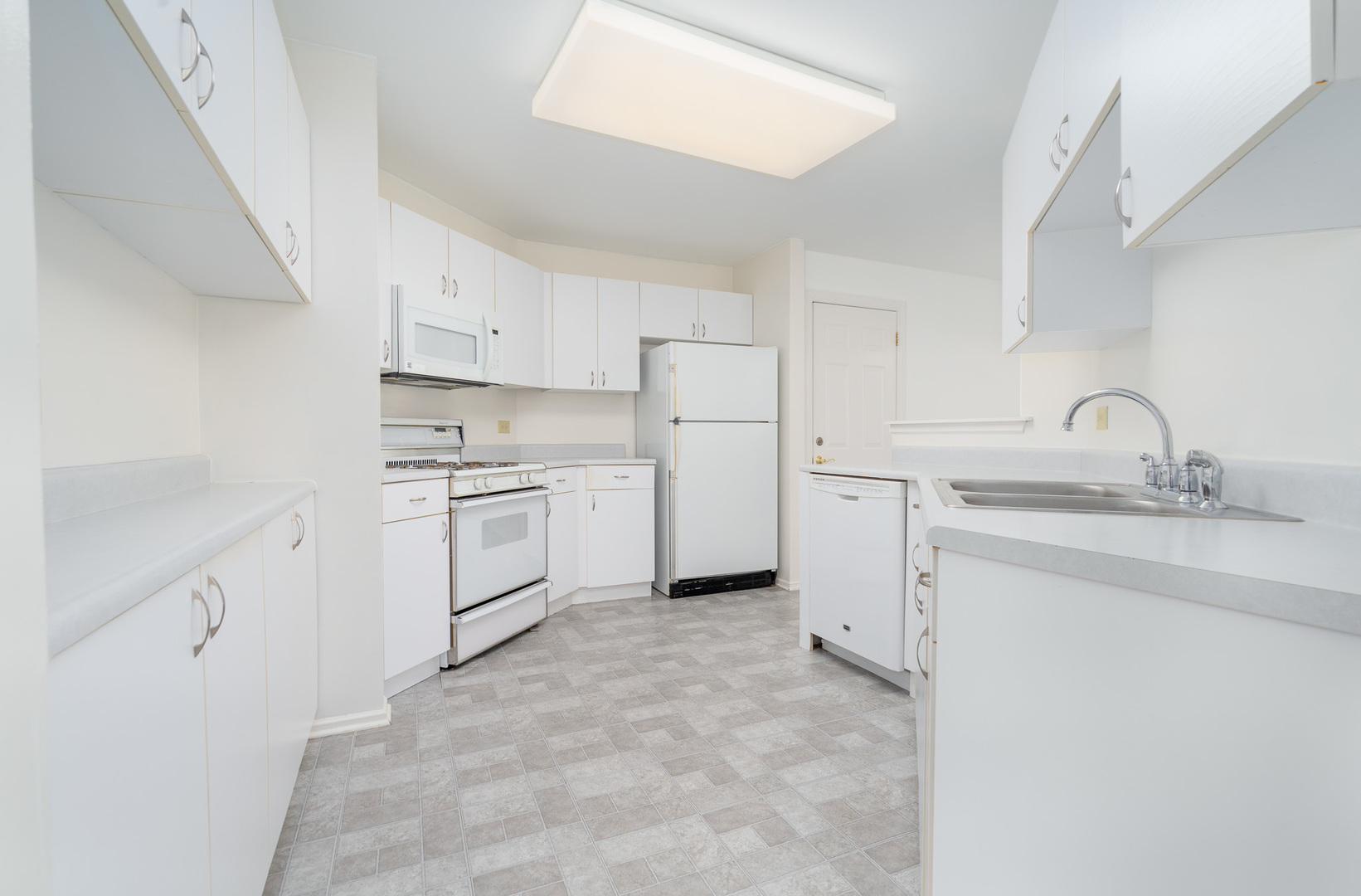 446 Cromwell Circle Unit: 1