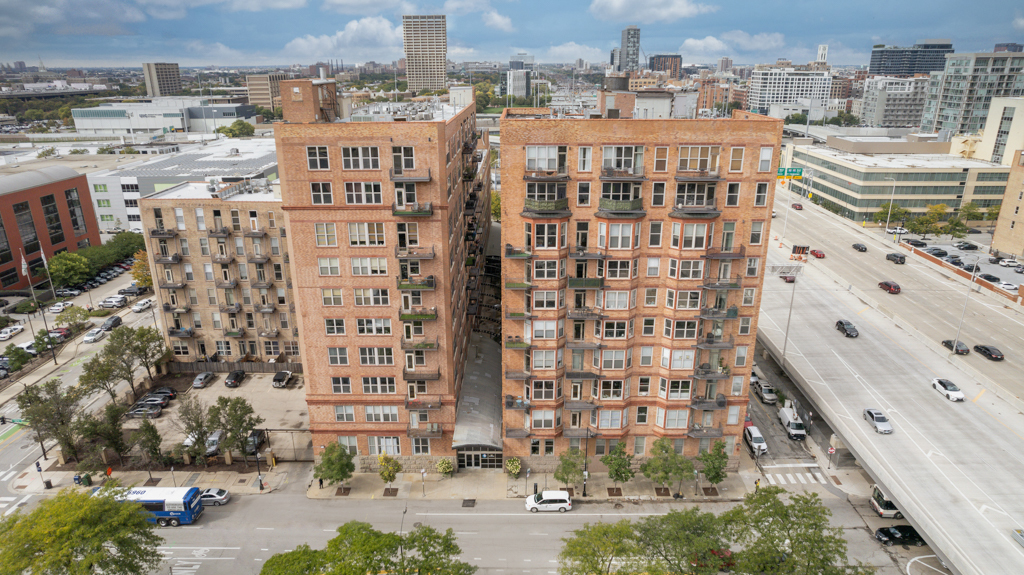 500 S Clinton Street Unit: 645