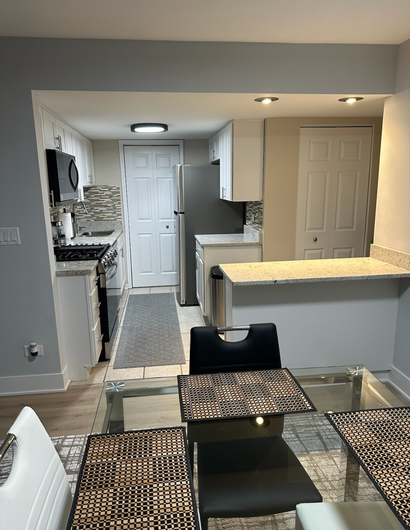 1950 Kenilworth Circle Unit: A