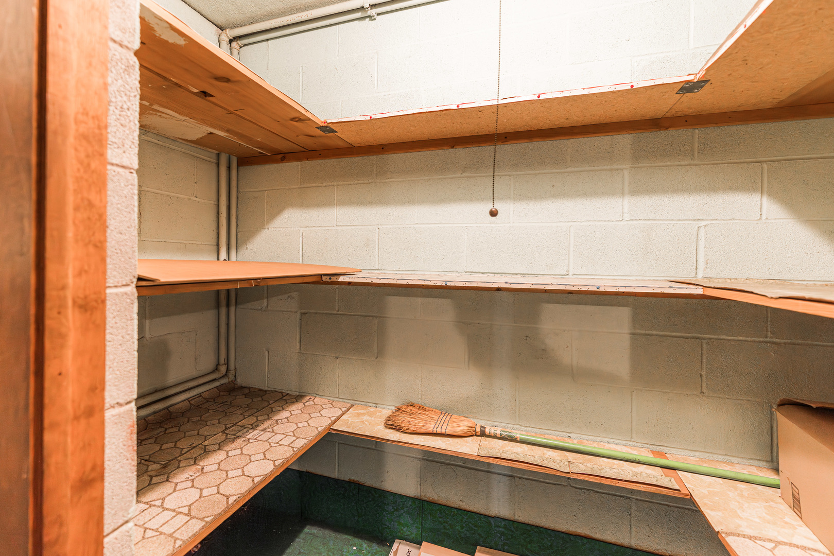 5806 Wolf Road Unit: B4