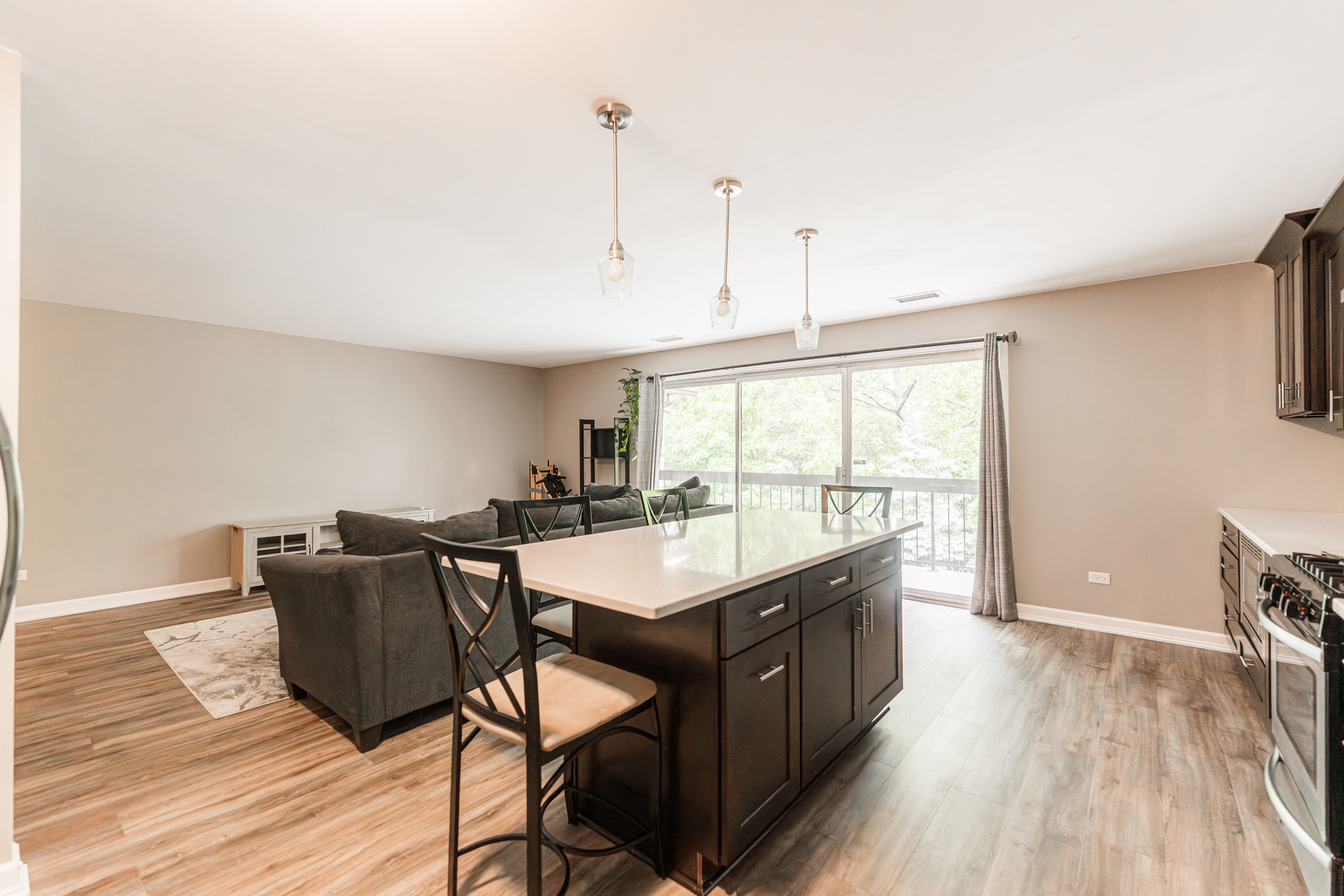 5806 Wolf Road Unit: B4