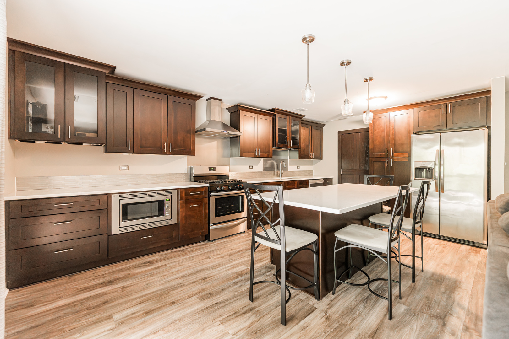 5806 Wolf Road Unit: B4