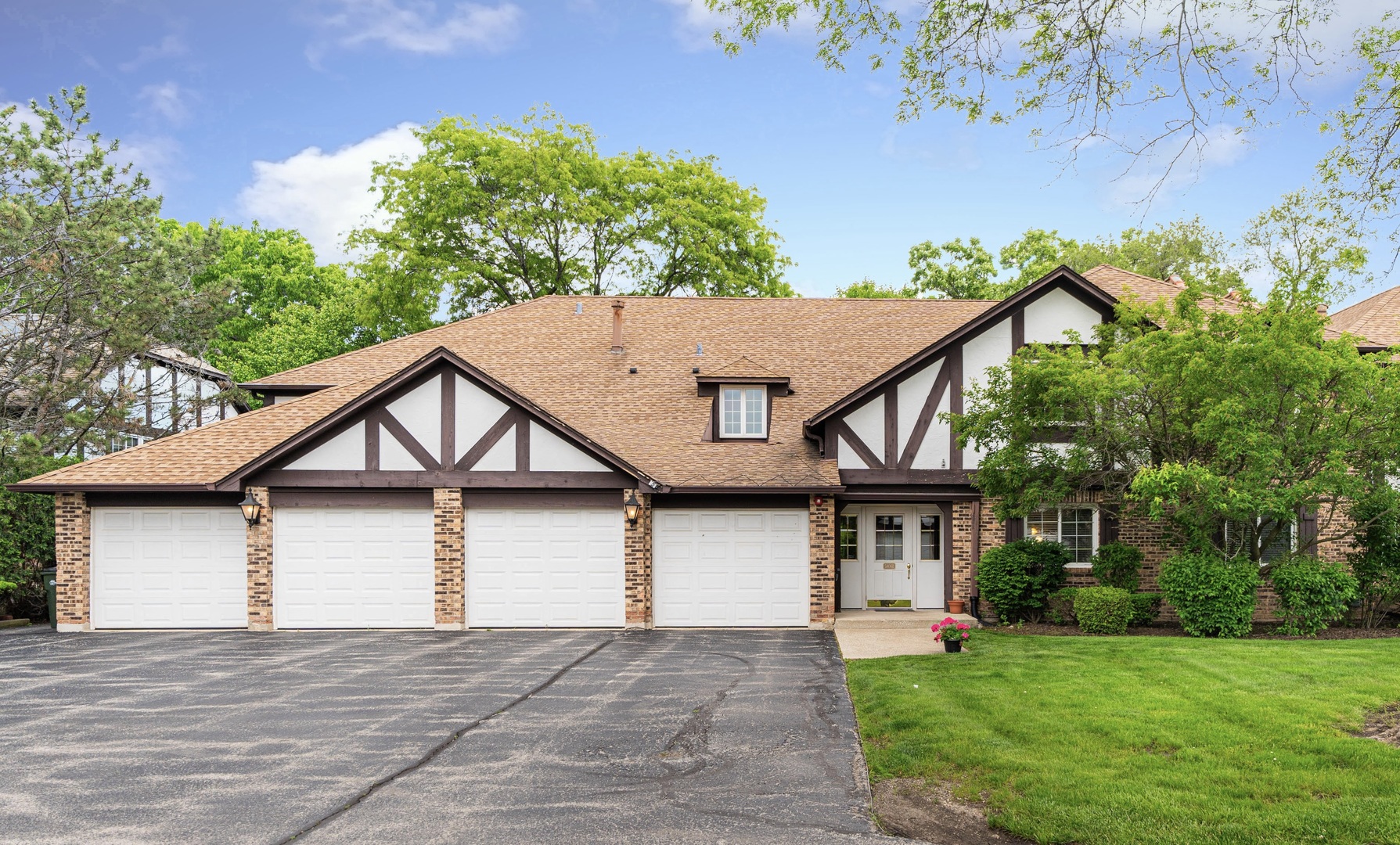 5806 Wolf Road Unit: B4